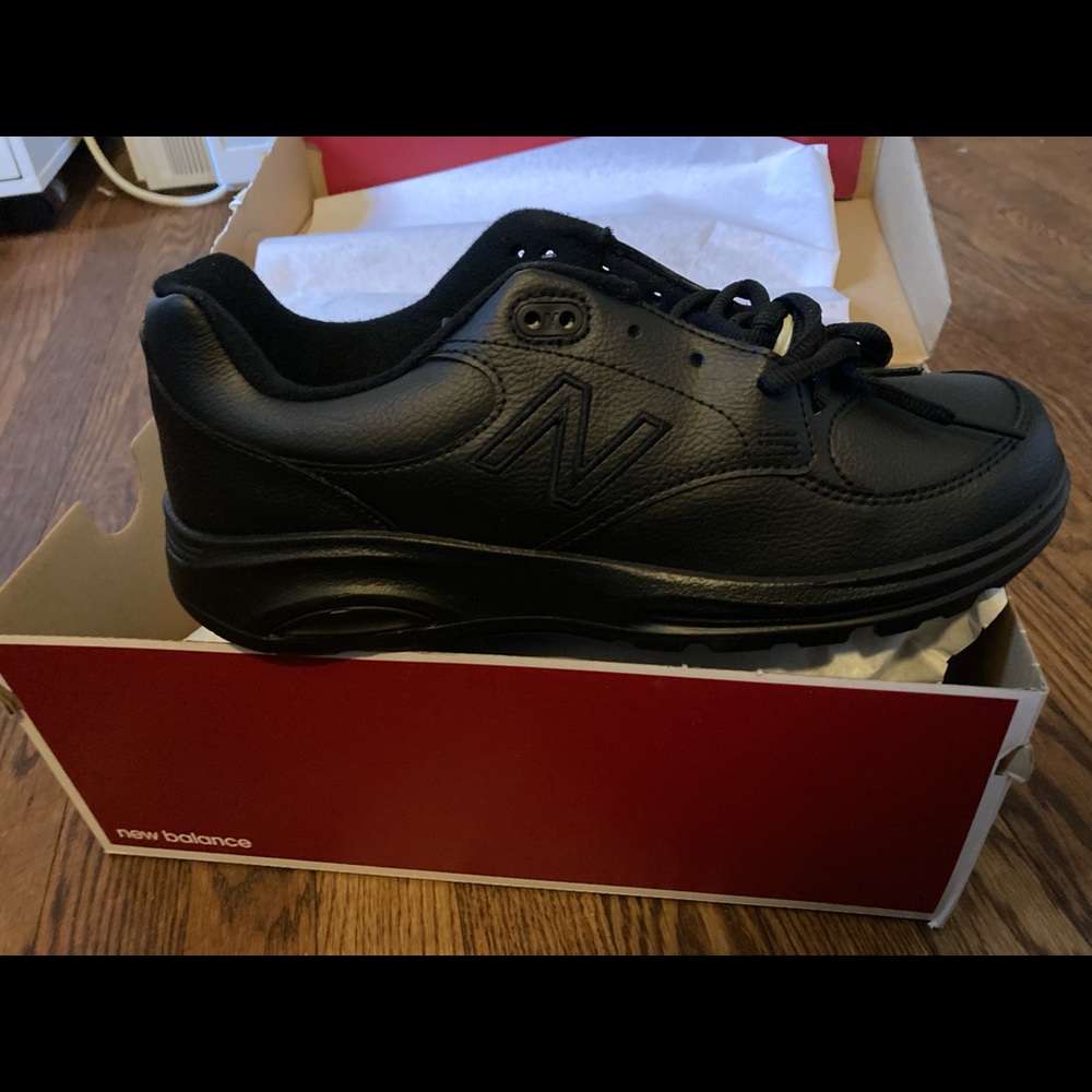 Men’s New Balances Sneakers size 7. Brand New